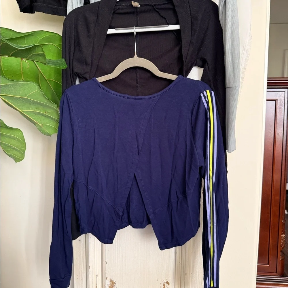 Bundle of Workout Tops size Small - Picture 2 of 4